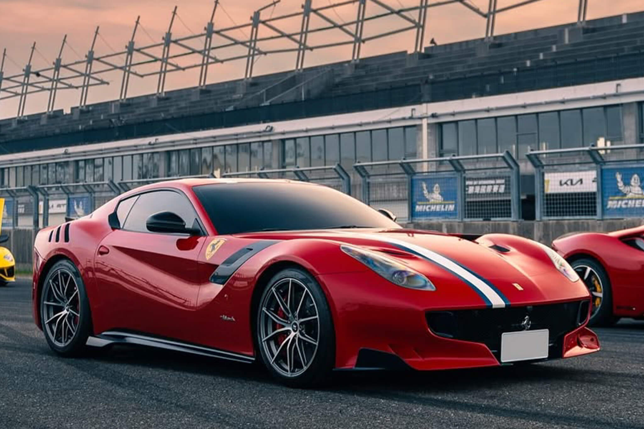 Ferrari F12tdf (2015–2017): Full Specs, Performance, Dimensions