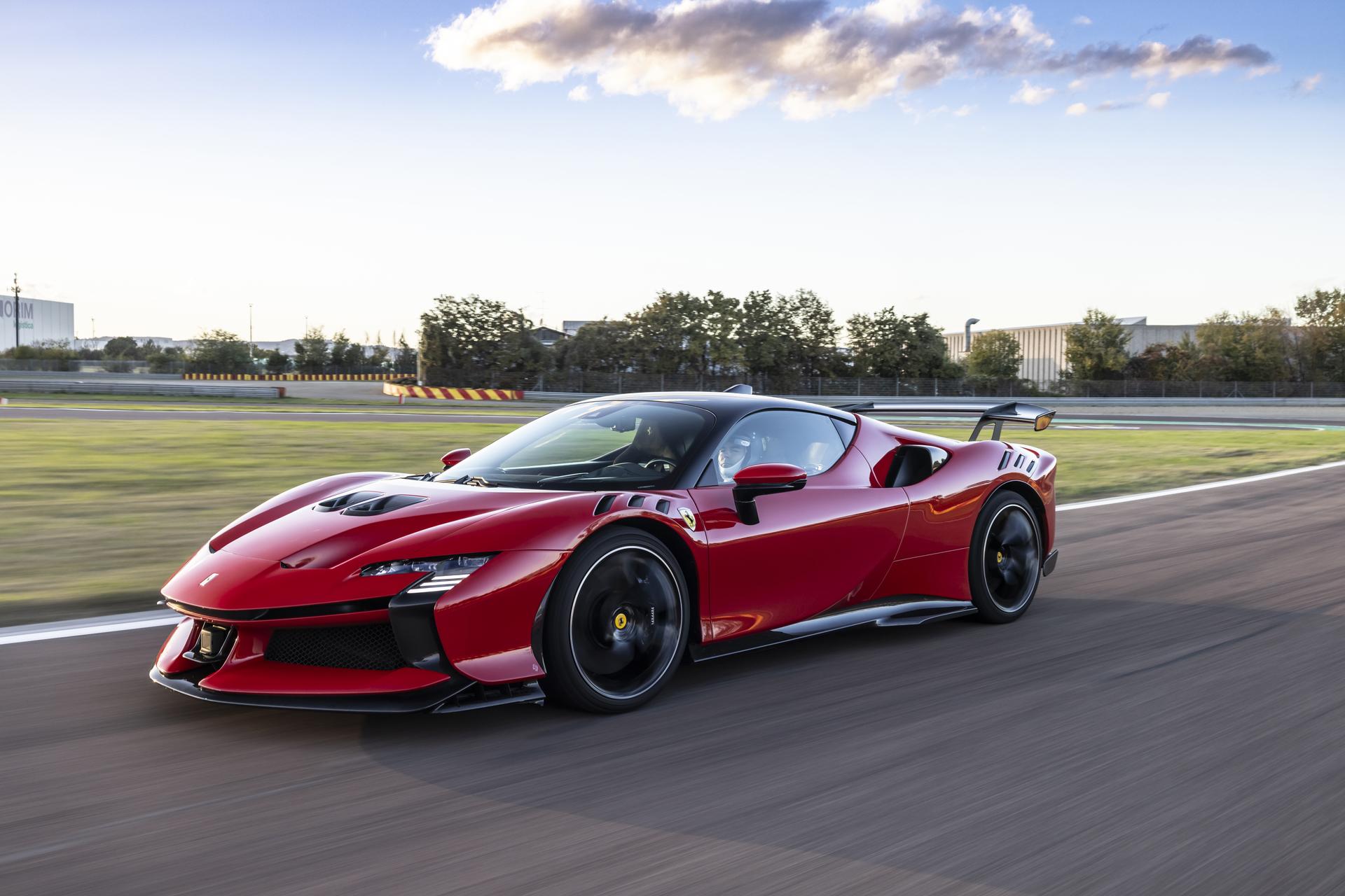 Ferrari SF90 XX Stradale sets lap record at Fiorano - ROSSOautomobili